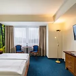 מלון Ahorn פרידריכרודה