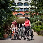 מלון Ahorn פרידריכרודה